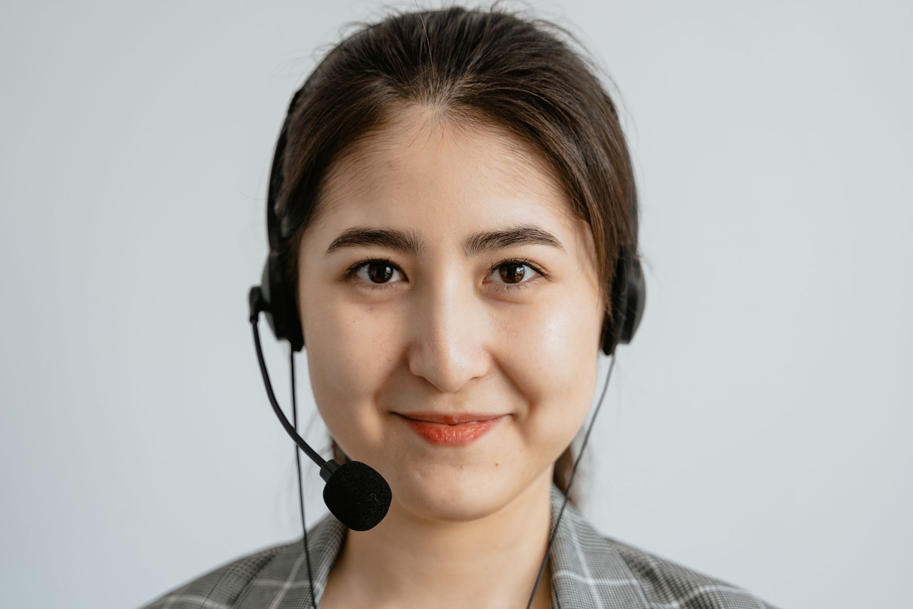 Support agent helping a customer